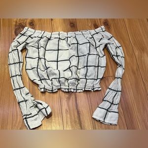 Off the shoulder long sleeve shirt medium
